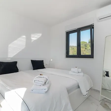 Lavender Tree - Luxury Apartmán *