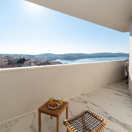 Lavender Tree - Luxury Apartament