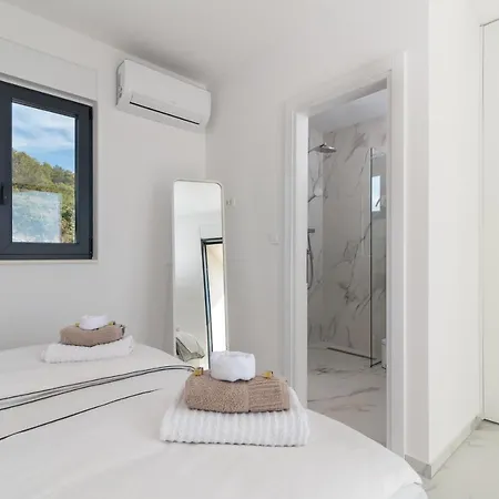 Lavender Tree - Luxury * Trogir